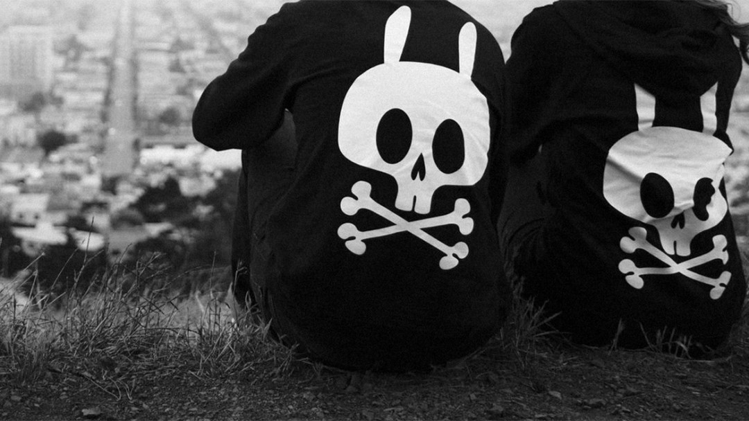 Bonjour! Nous sommes WHITE RABBIT